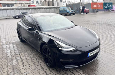 Седан Tesla Model 3 2020 в Житомире