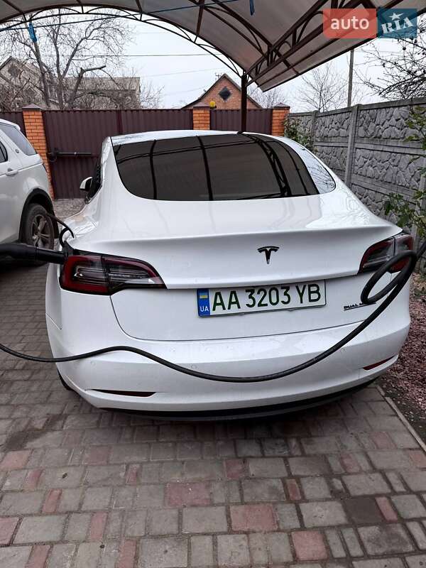 Седан Tesla Model 3 2020 в Днепре