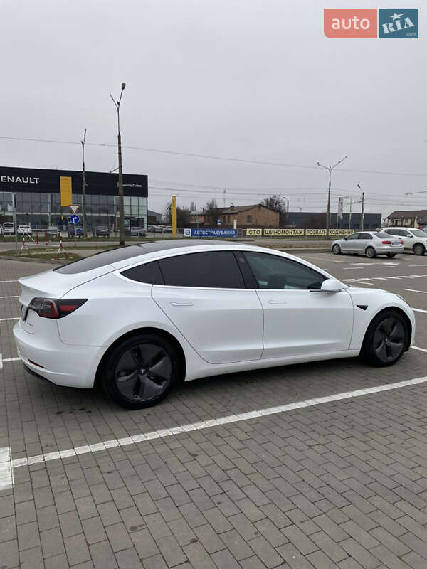 Седан Tesla Model 3 2019 в Белой Церкви