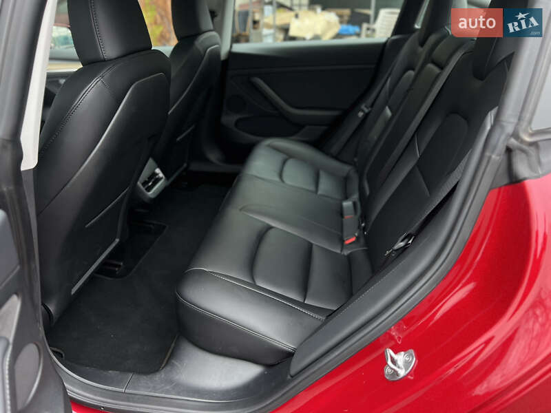 Седан Tesla Model 3 2023 в Одессе