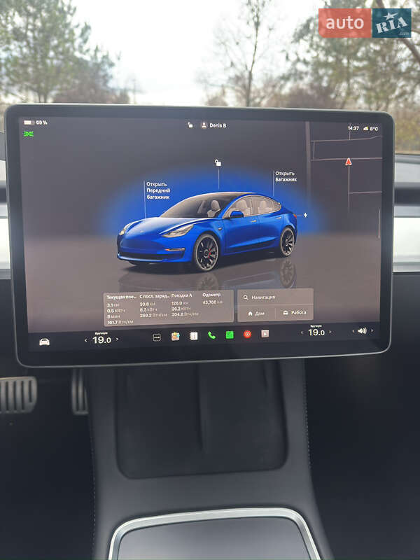 Седан Tesla Model 3 2023 в Днепре