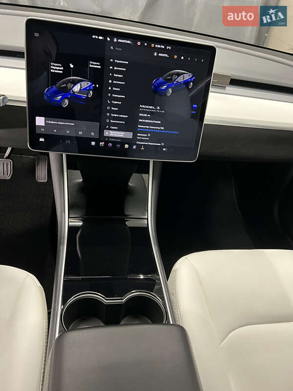 Седан Tesla Model 3 2020 в Киеве