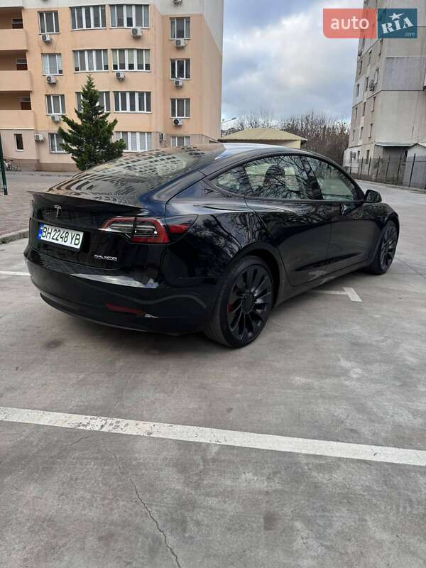 Седан Tesla Model 3 2023 в Одессе