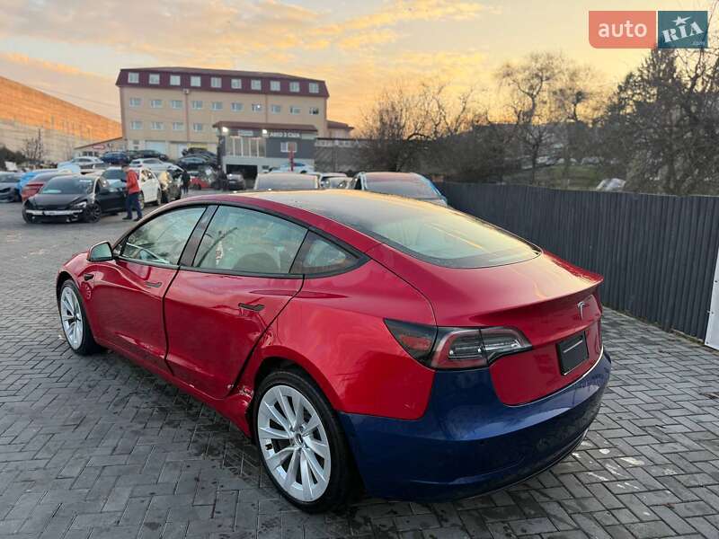 Седан Tesla Model 3 2021 в Луцке