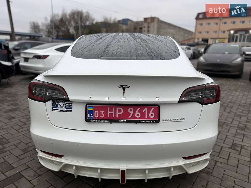 Седан Tesla Model 3 2018 в Луцке фото 4 Седан Tesla Model 3 2018 в Луцке