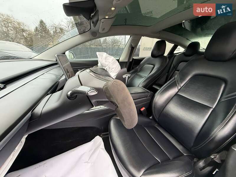 Седан Tesla Model 3 2018 в Луцке фото 11 Седан Tesla Model 3 2018 в Луцке