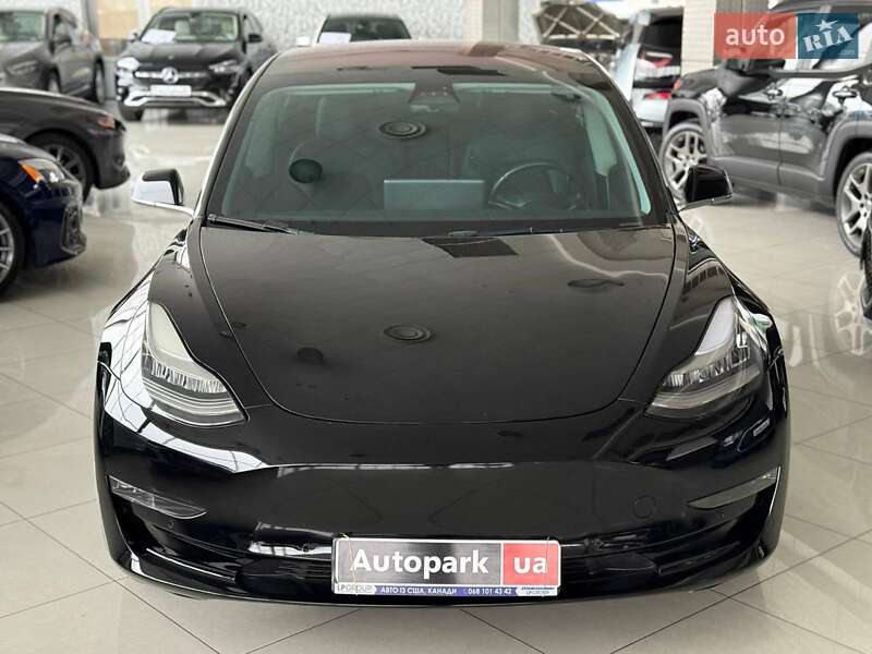 Седан Tesla Model 3 2019 в Одессе