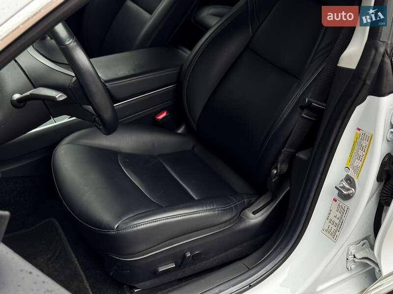 Седан Tesla Model 3 2018 в Киеве