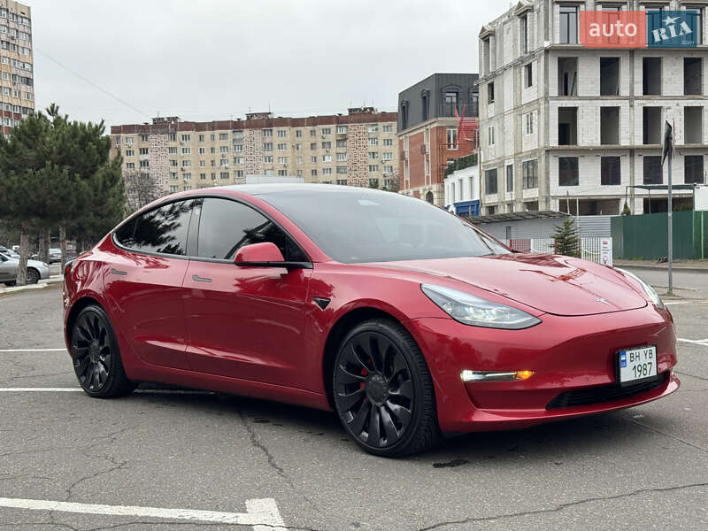 Седан Tesla Model 3 2022 в Одессе