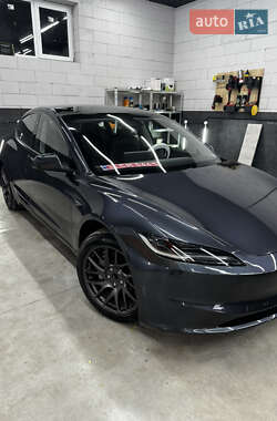 Седан Tesla Model 3 2025 в Костополе