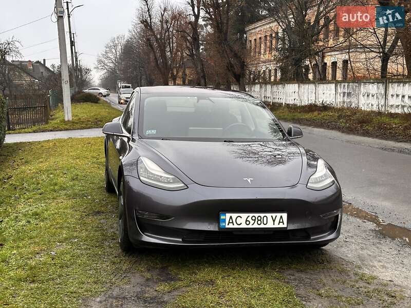 Седан Tesla Model 3 2018 в Владимире