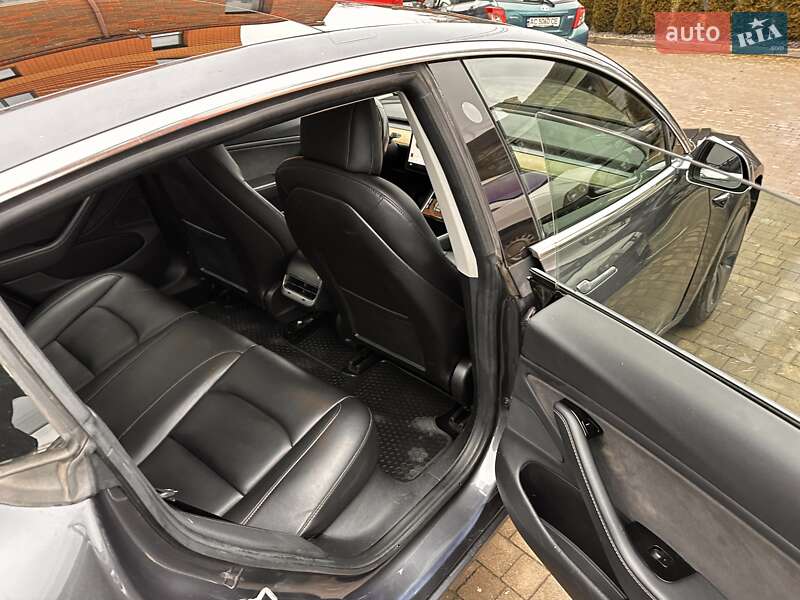 Седан Tesla Model 3 2018 в Владимире