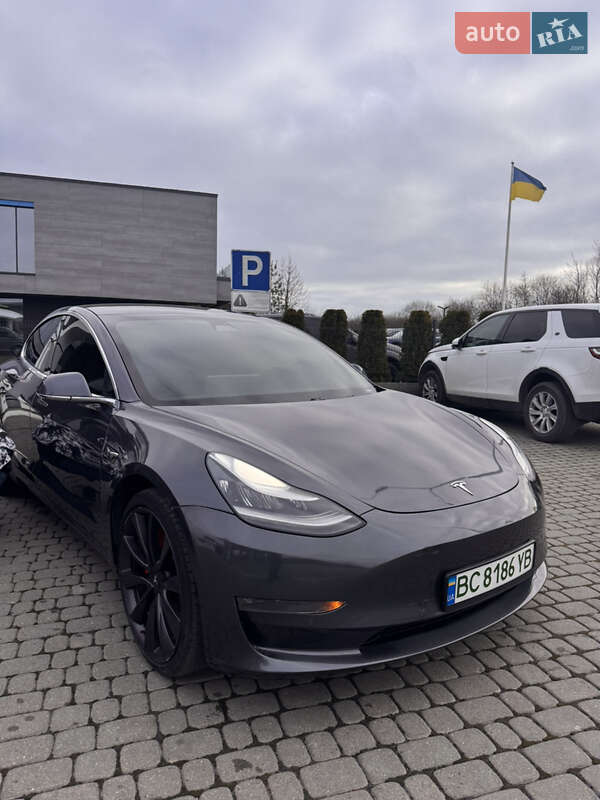 Седан Tesla Model 3 2020 в Львові фото 12 Седан Tesla Model 3 2020 в Львові