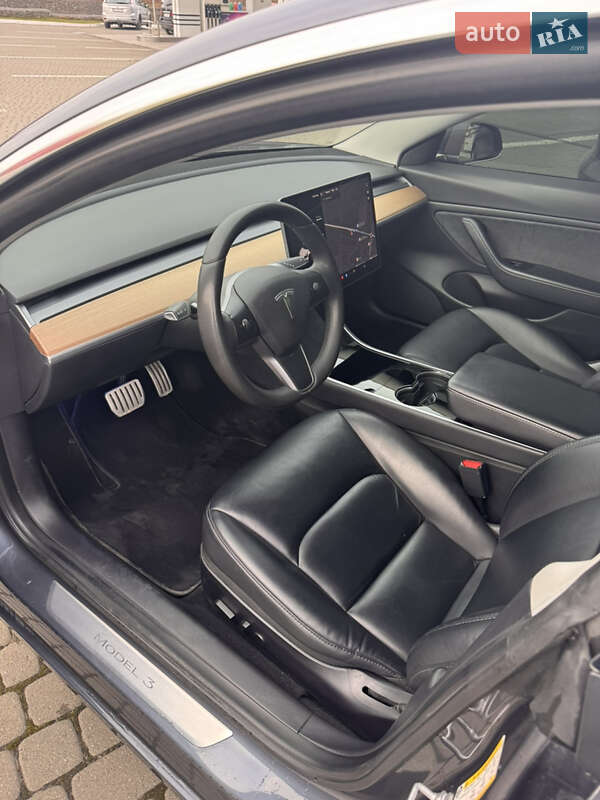 Седан Tesla Model 3 2020 в Львові фото 15 Седан Tesla Model 3 2020 в Львові