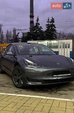 Седан Tesla Model 3 2023 в Черкассах
