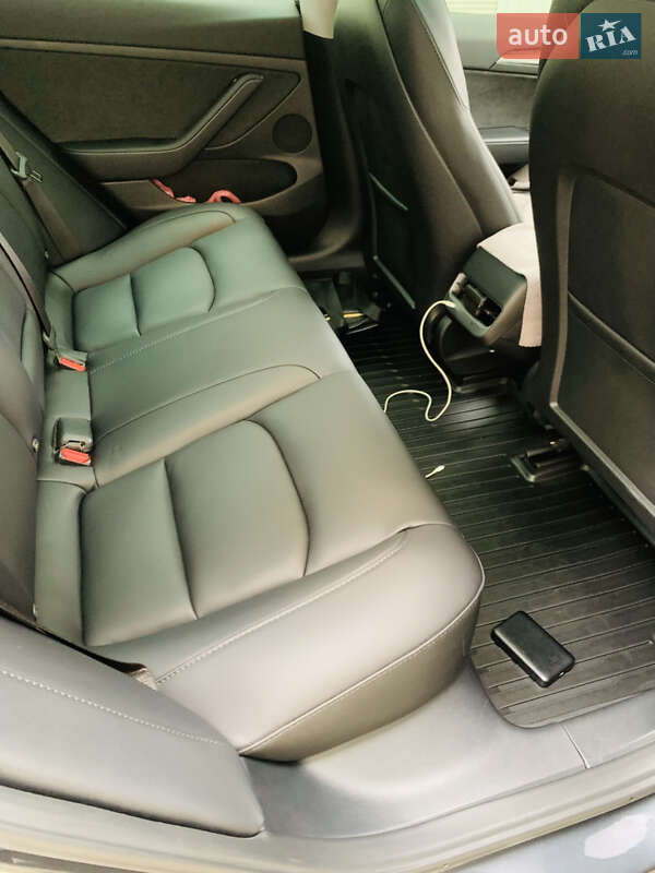 Седан Tesla Model 3 2023 в Одесі фото 12 Седан Tesla Model 3 2023 в Одесі