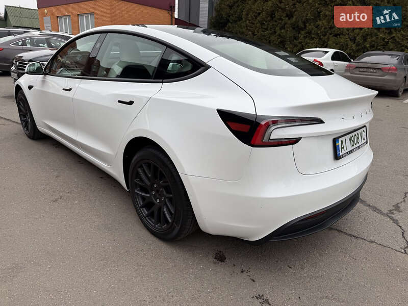 Седан Tesla Model 3 2024 в Киеве фото 10 Седан Tesla Model 3 2024 в Киеве
