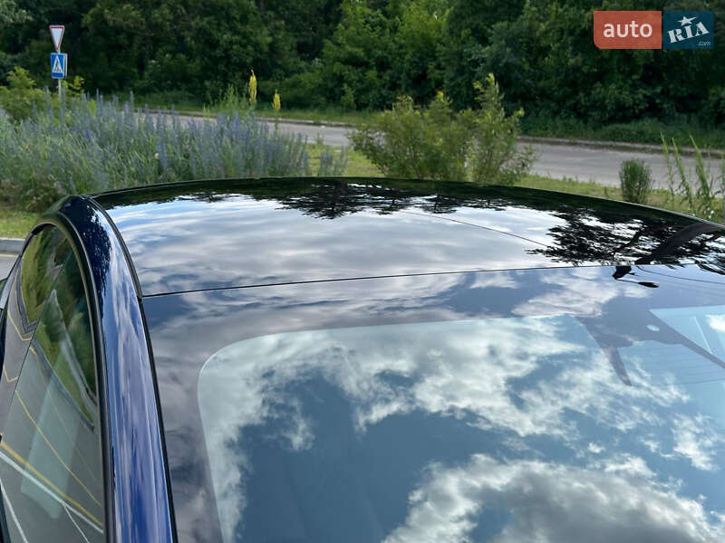 Седан Tesla Model 3 2022 в Києві