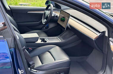 Седан Tesla Model 3 2022 в Києві