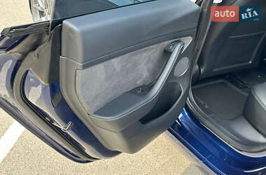 Седан Tesla Model 3 2022 в Києві