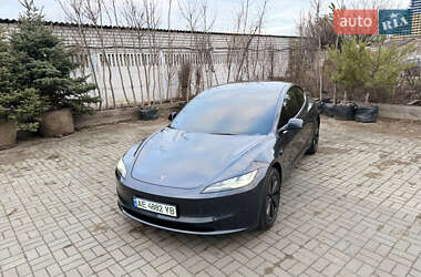 Седан Tesla Model 3 2024 в Дніпрі