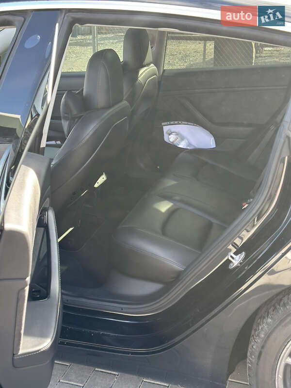 Седан Tesla Model 3 2019 в Чернівцях фото 12 Седан Tesla Model 3 2019 в Чернівцях