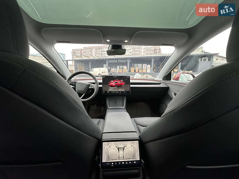 Седан Tesla Model 3 2024 в Дніпрі