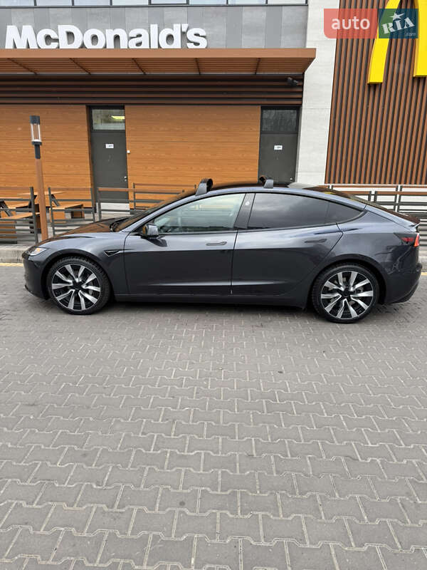 Седан Tesla Model 3 2024 в Белой Церкви