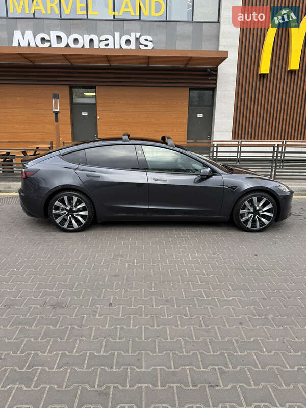 Седан Tesla Model 3 2024 в Белой Церкви