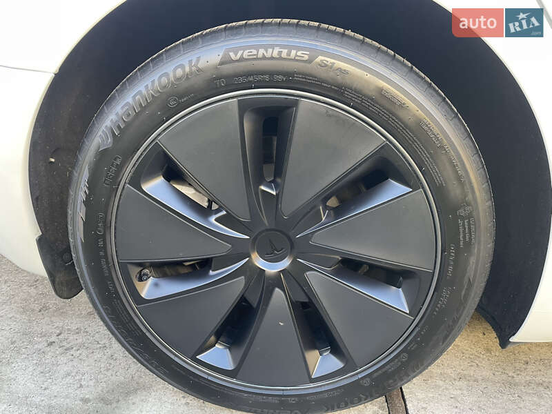 Седан Tesla Model 3 2024 в Острозі фото 19 Седан Tesla Model 3 2024 в Острозі