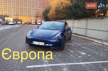 Седан Tesla Model 3 2022 в Луцке