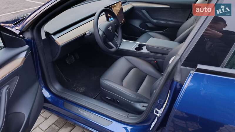 Седан Tesla Model 3 2022 в Луцке