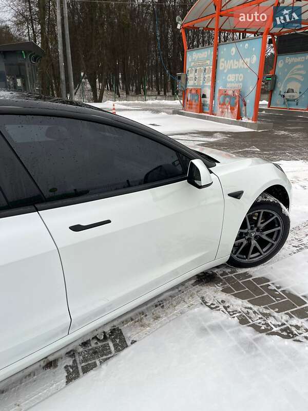 Седан Tesla Model 3 2019 в Житомире