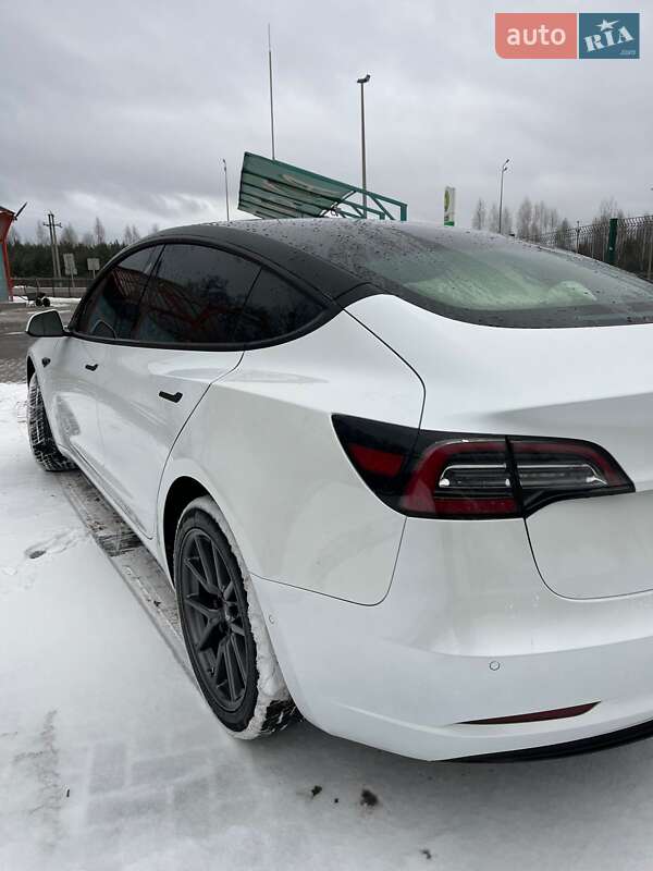 Седан Tesla Model 3 2019 в Житомире