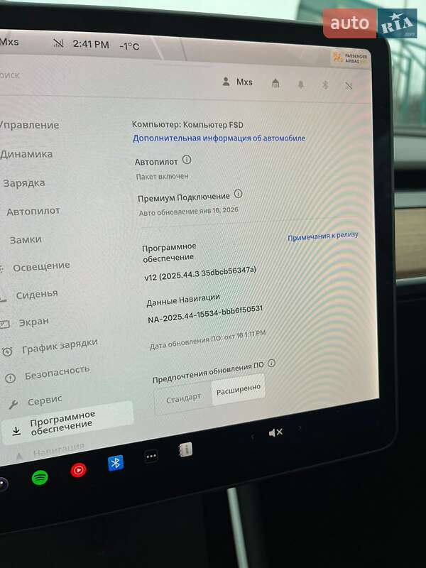 Седан Tesla Model 3 2019 в Житомире