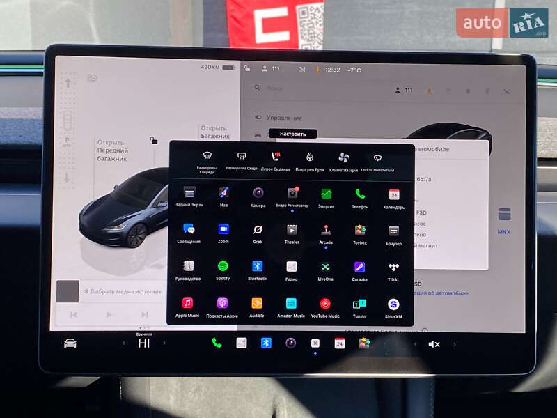 Седан Tesla Model 3 2024 в Києві