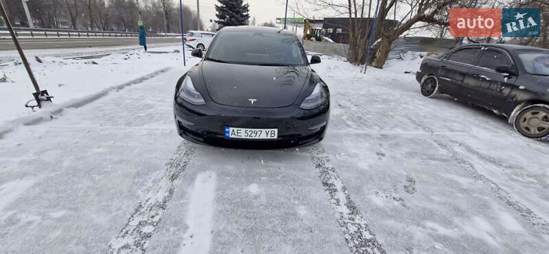 Седан Tesla Model 3 2023 в Днепре