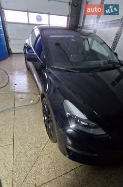 Седан Tesla Model 3 2023 в Дніпрі