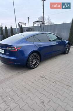 Седан Tesla Model 3 2018 в Шептицькому