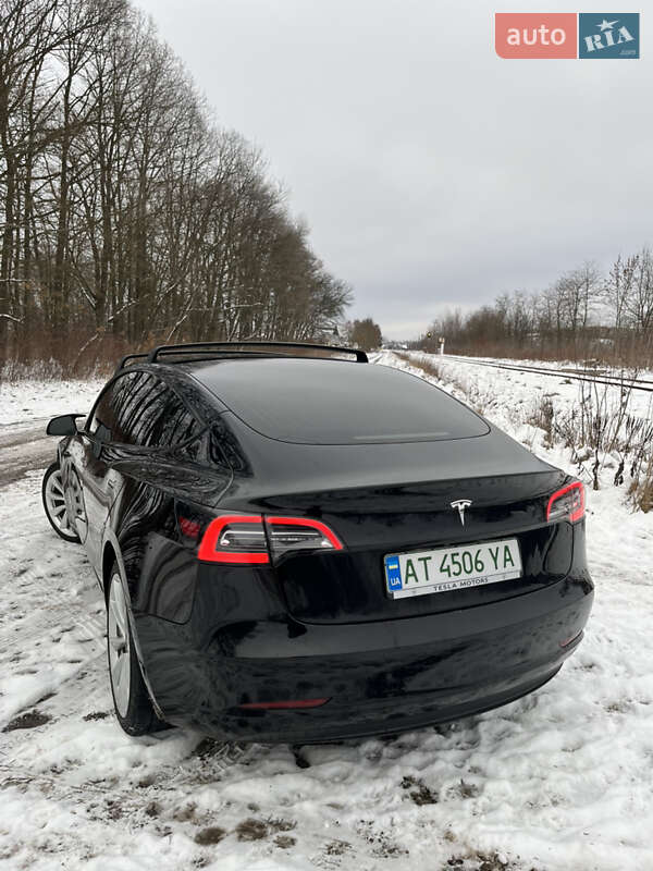 Седан Tesla Model 3 2020 в Коломые