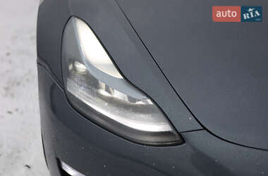 Седан Tesla Model 3 2021 в Львові