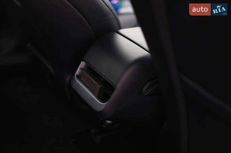 Седан Tesla Model 3 2021 в Львові фото 17 Седан Tesla Model 3 2021 в Львові
