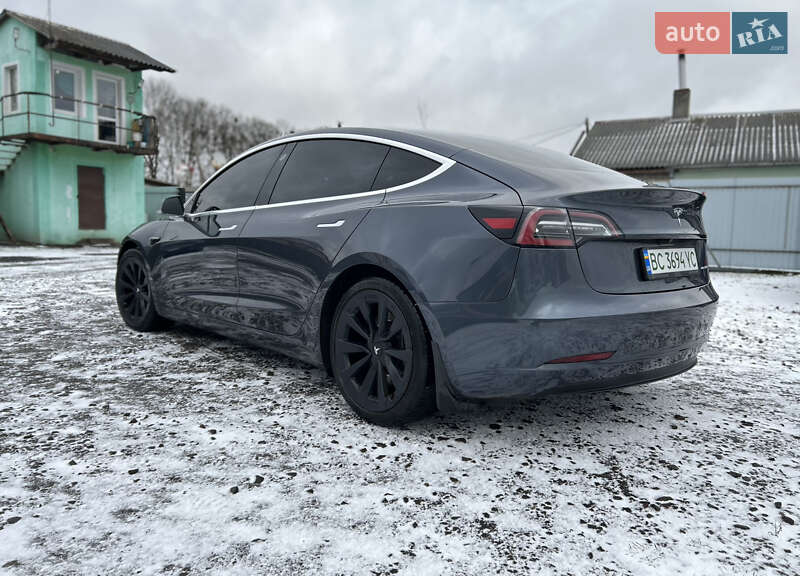 Седан Tesla Model 3 2020 в Сокалі
