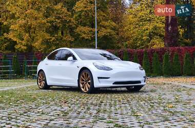 Седан Tesla Model 3 2020 в Харкові