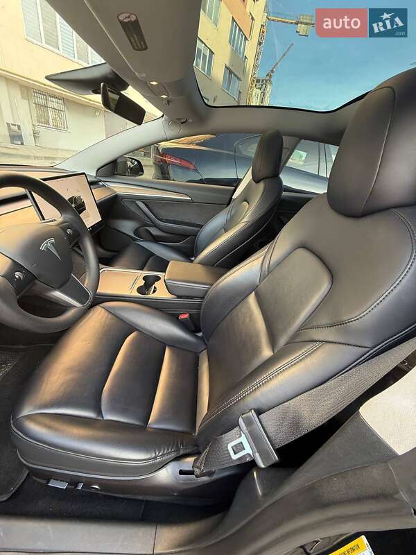 Седан Tesla Model 3 2022 в Львове фото 18 Седан Tesla Model 3 2022 в Львове