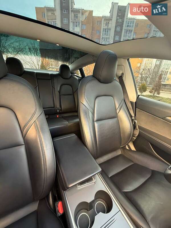 Седан Tesla Model 3 2022 в Львове фото 23 Седан Tesla Model 3 2022 в Львове