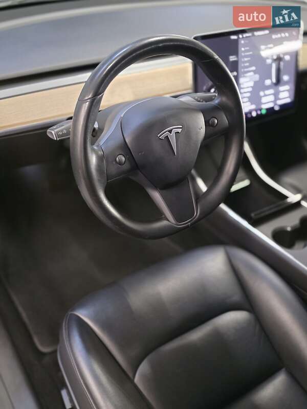 Седан Tesla Model 3 2018 в Львове фото 39 Седан Tesla Model 3 2018 в Львове