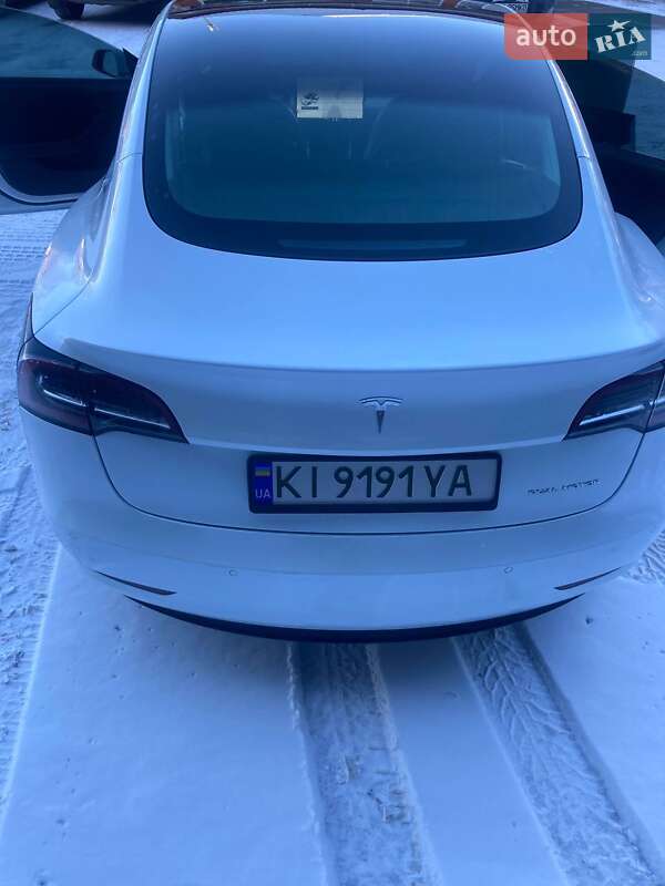 Седан Tesla Model 3 2019 в Киеве