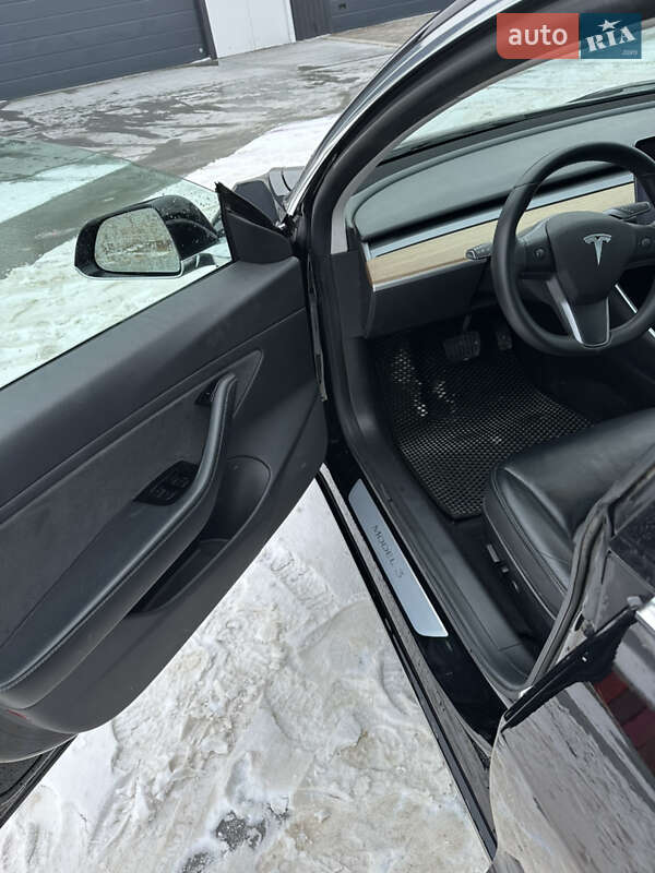 Седан Tesla Model 3 2019 в Киеве фото 18 Седан Tesla Model 3 2019 в Киеве