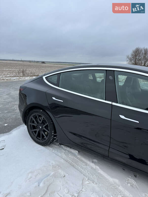 Седан Tesla Model 3 2019 в Киеве фото 33 Седан Tesla Model 3 2019 в Киеве